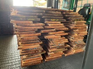 Ca. 33x Douglas Onbekantrechte Schaaldelen, 22×200-250mm, lengte 400cm